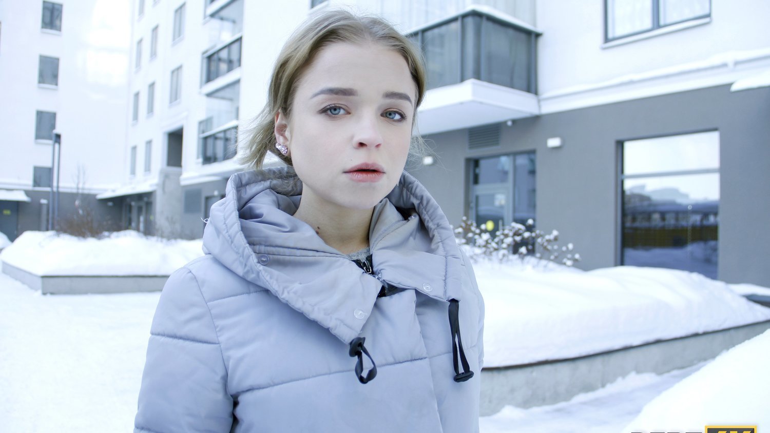 Пикапер выебал симпатичную студентку у себя дома 